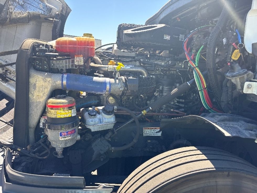 Day Cab Tractor-Heavy Duty Tractors-Freightliner-2021-T12664ST-Stockton-CA-191,983\n\t\tmiles-$ 75,750 - Image 16