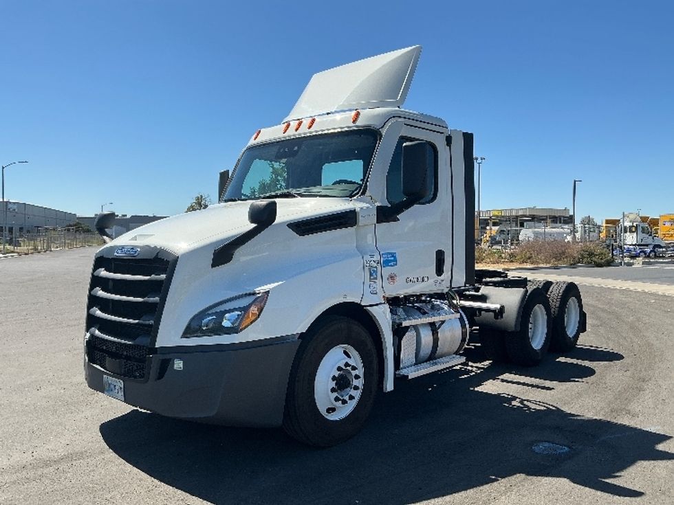 Day Cab Tractor-Heavy Duty Tractors-Freightliner-2021-T12664ST-Stockton-CA-191,983\n\t\tmiles-$ 75,750 - Image 3