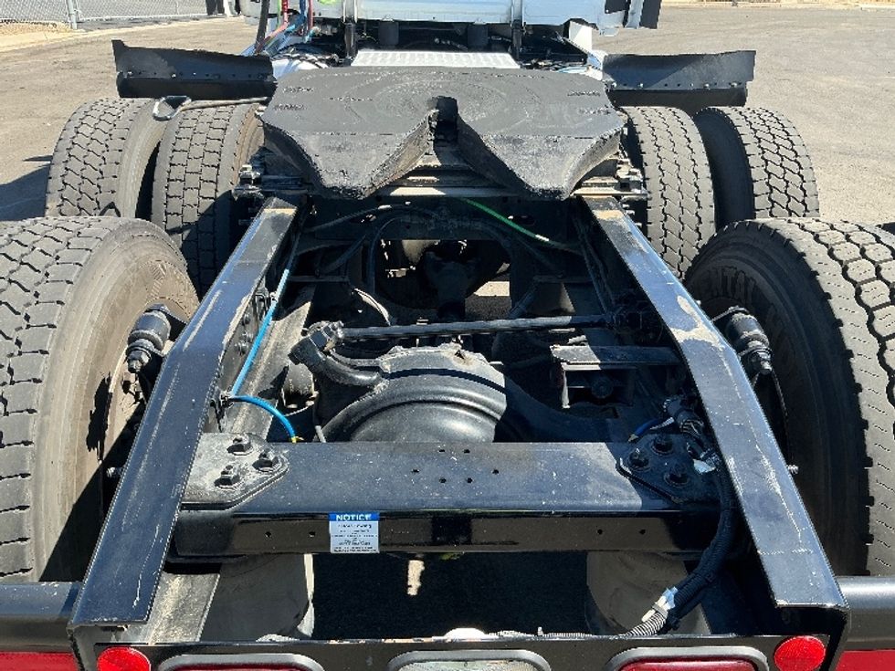 Day Cab Tractor-Heavy Duty Tractors-Freightliner-2021-T12664ST-Stockton-CA-191,983\n\t\tmiles-$ 75,750 - Image 6