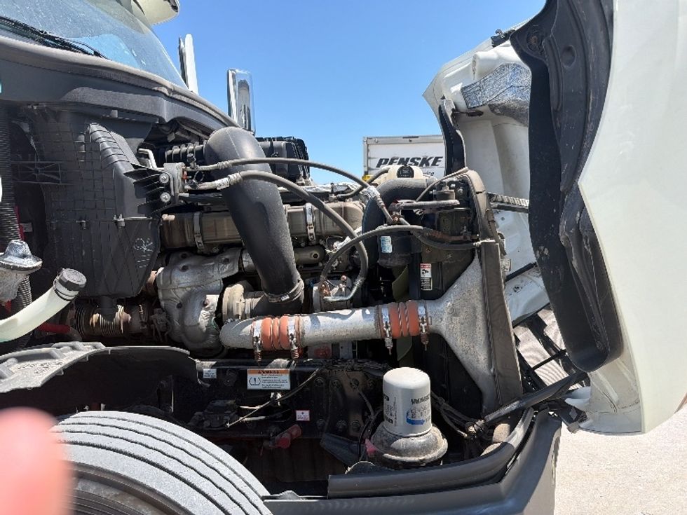 Day Cab Tractor-Heavy Duty Tractors-Freightliner-2021-T12664ST-Sturtevant-WI-239,733\n\t\tmiles-$ 66,750 - Image 15