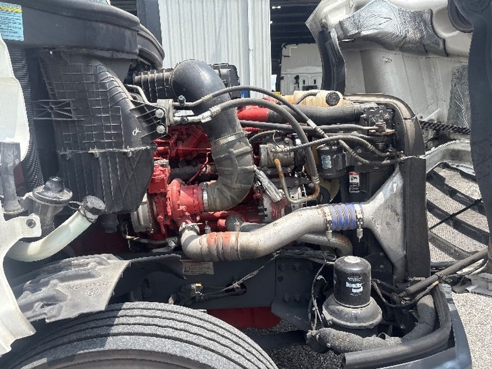 Day Cab Tractor-Heavy Duty Tractors-Freightliner-2021-T12664ST-Tallahassee-FL-590,811\n\t\tmiles-$ 39,500 - Image 15