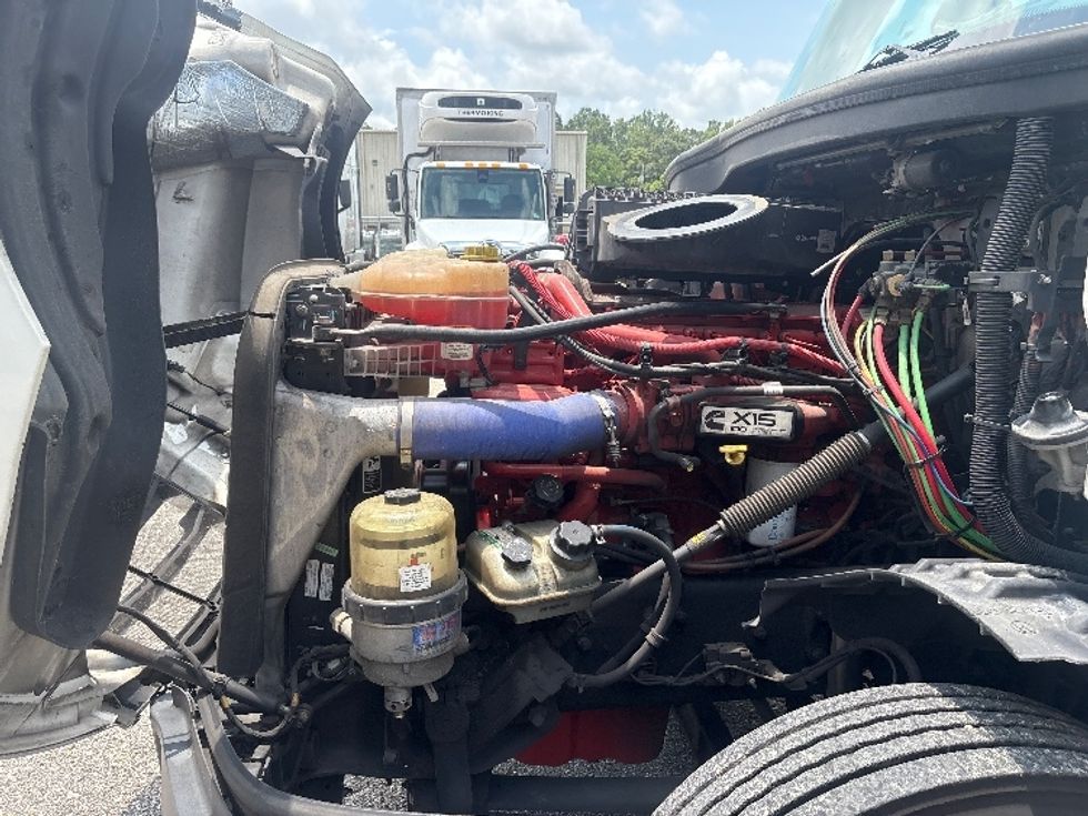 Day Cab Tractor-Heavy Duty Tractors-Freightliner-2021-T12664ST-Tallahassee-FL-590,811\n\t\tmiles-$ 39,500 - Image 16