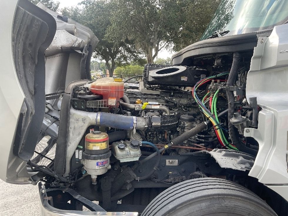 Day Cab Tractor-Heavy Duty Tractors-Freightliner-2021-T12664ST-Tampa-FL-189,572\n\t\tmiles-$ 72,500 - Image 16