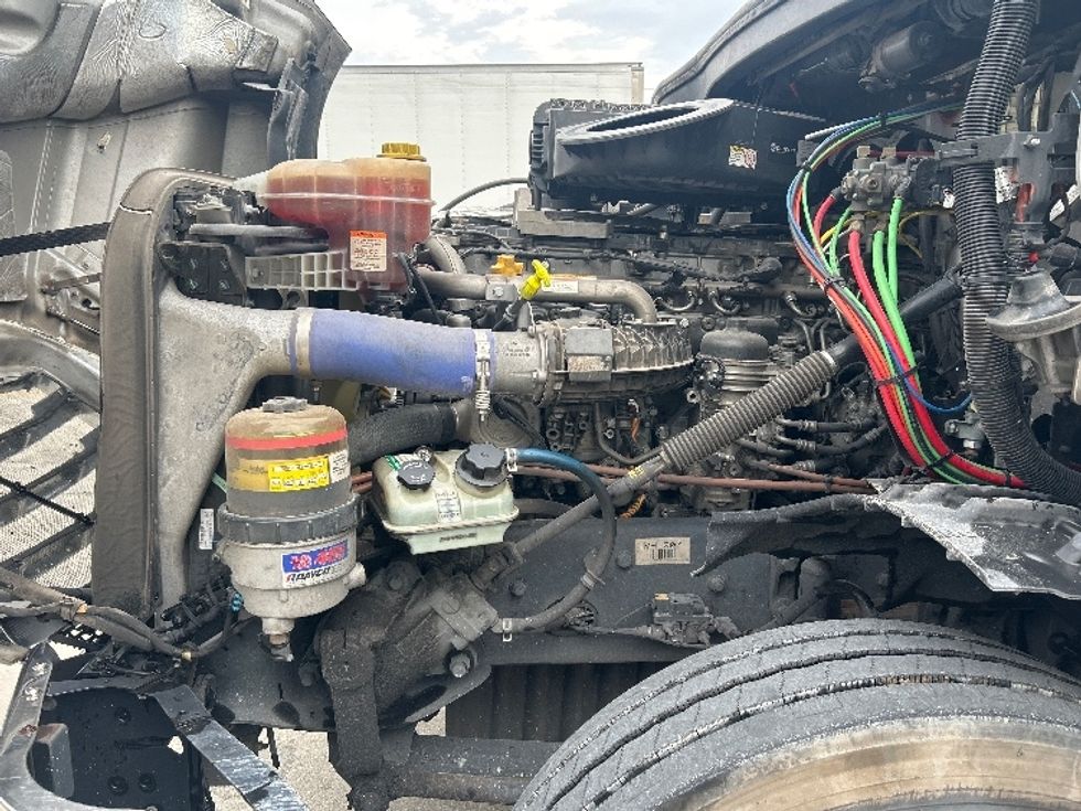 Day Cab Tractor-Heavy Duty Tractors-Freightliner-2021-T12664ST-Tampa-FL-258,541\n\t\tmiles-$ 62,500 - Image 16