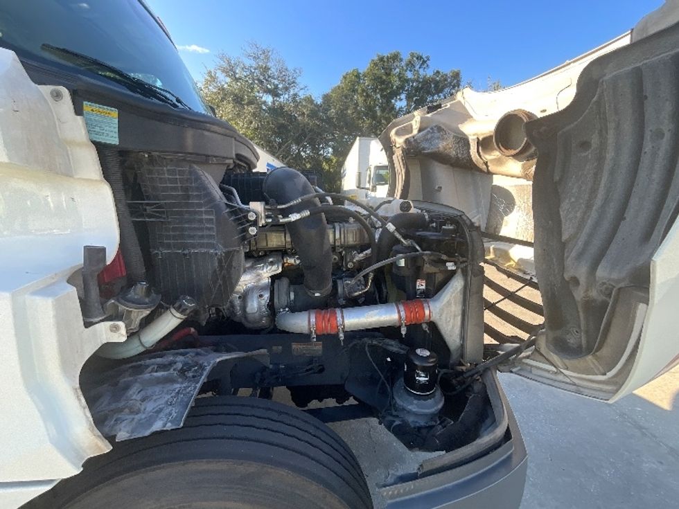 Day Cab Tractor-Heavy Duty Tractors-Freightliner-2021-T12664ST-Tampa-FL-525,291\n\t\tmiles-$ 45,750 - Image 15