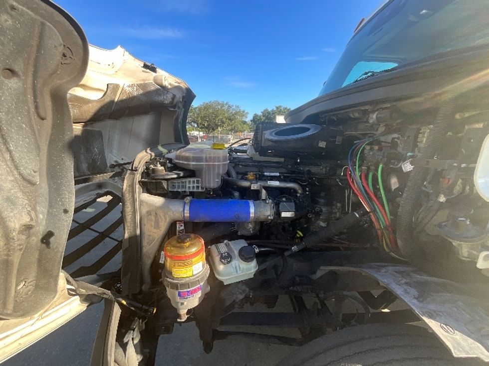 Day Cab Tractor-Heavy Duty Tractors-Freightliner-2021-T12664ST-Tampa-FL-525,291\n\t\tmiles-$ 45,750 - Image 16