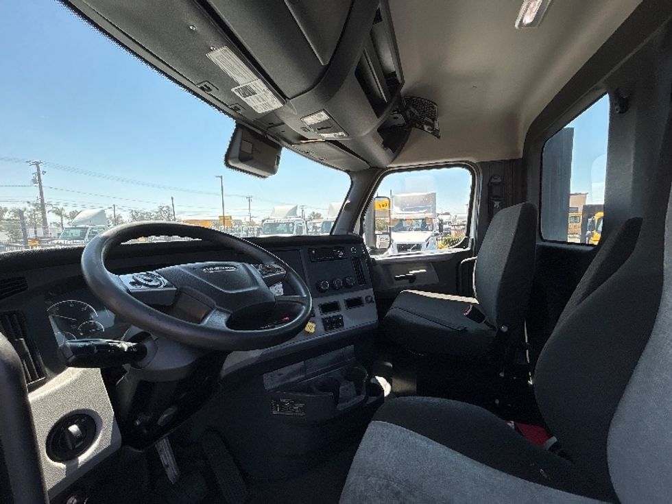 Day Cab Tractor-Heavy Duty Tractors-Freightliner-2021-T12664ST-Temecula-CA-198,064\n\t\tmiles-$ 76,750 - Image 10