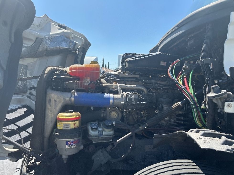 Day Cab Tractor-Heavy Duty Tractors-Freightliner-2021-T12664ST-Temecula-CA-198,064\n\t\tmiles-$ 76,750 - Image 16