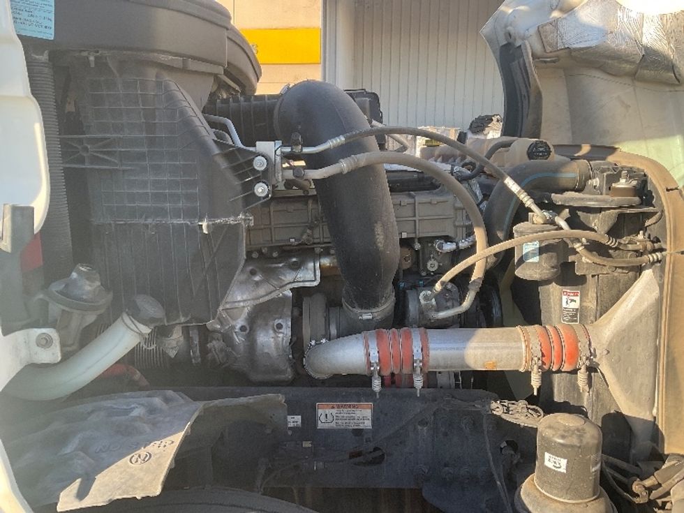 Day Cab Tractor-Heavy Duty Tractors-Freightliner-2021-T12664ST-Torrance-CA-250,384\n\t\tmiles-$ 87,250 - Image 15