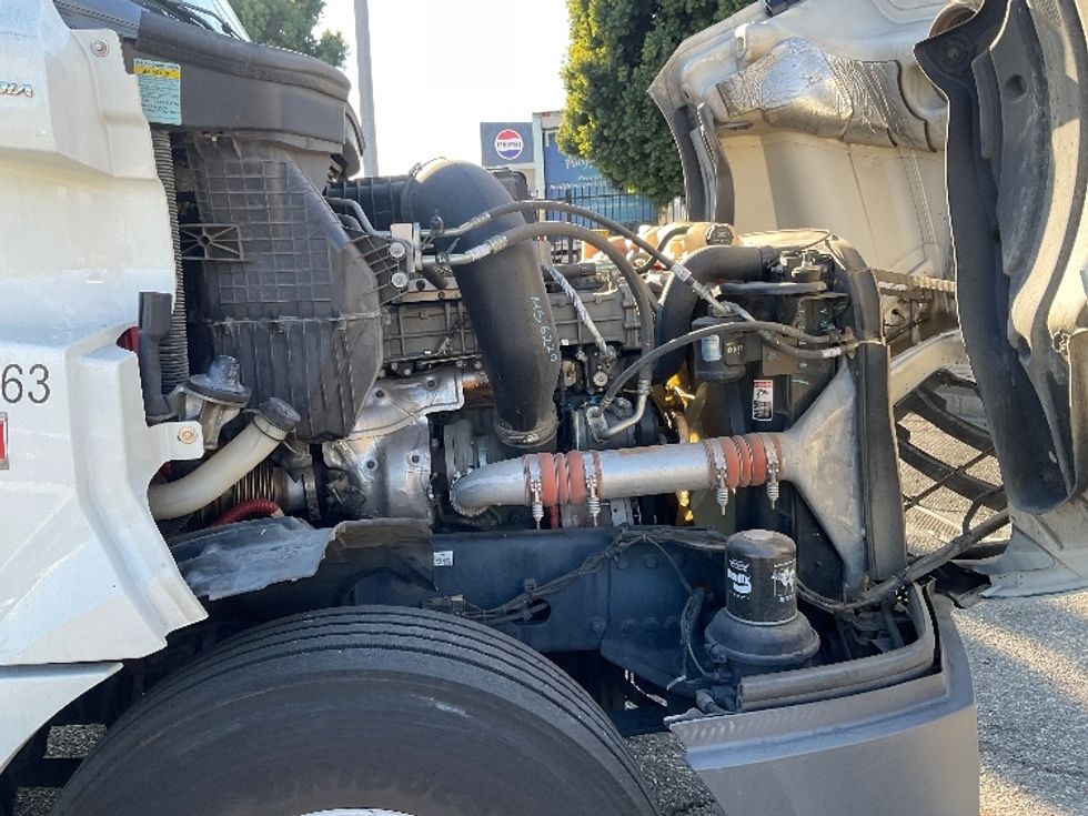 Day Cab Tractor-Heavy Duty Tractors-Freightliner-2021-T12664ST-Torrance-CA-290,142\n\t\tmiles-$ 85,000 - Image 15