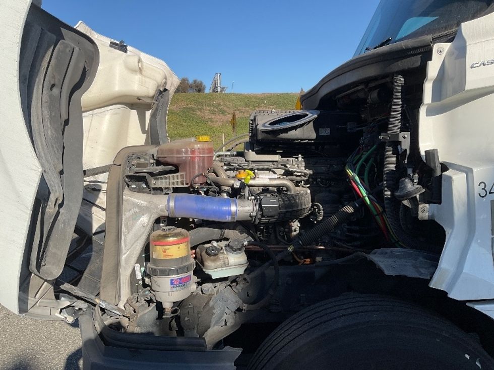 Day Cab Tractor-Heavy Duty Tractors-Freightliner-2021-T12664ST-Torrance-CA-290,142\n\t\tmiles-$ 85,000 - Image 16