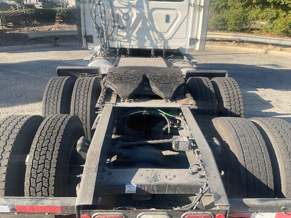 Day Cab Tractor-Heavy Duty Tractors-Freightliner-2021-T12664ST-Torrance-CA-290,142\n\t\tmiles-$ 85,000 - Image 6