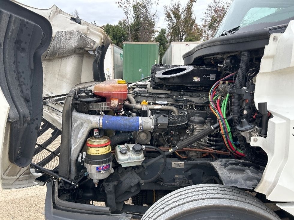 Day Cab Tractor-Heavy Duty Tractors-Freightliner-2021-T12664ST-Valdosta-GA-513,041\n\t\tmiles-$ 47,000 - Image 16