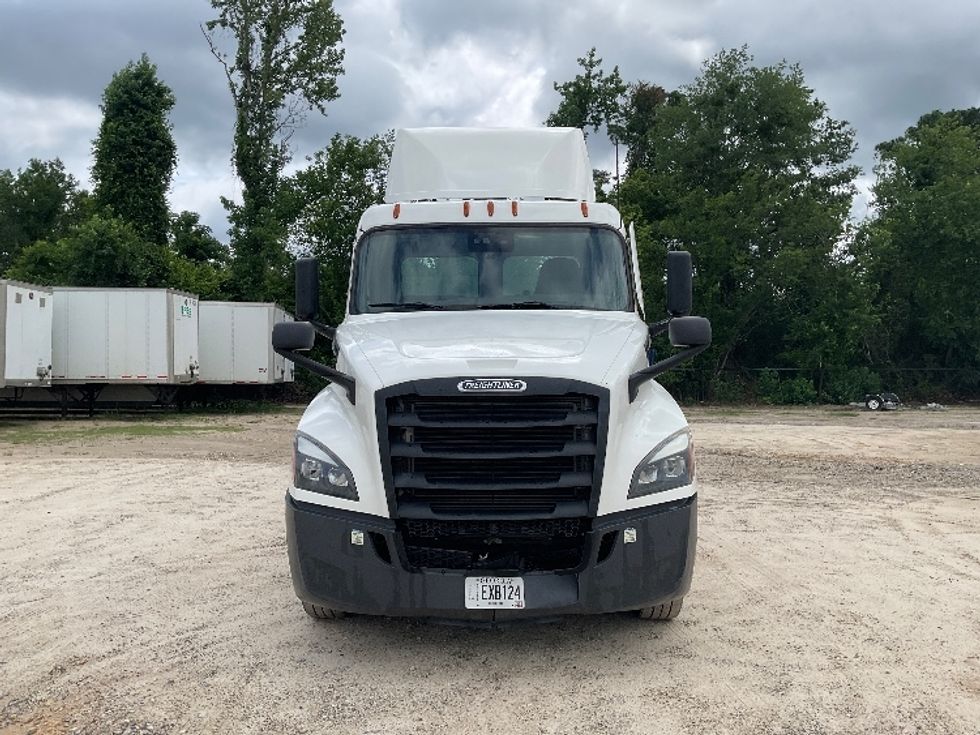 Day Cab Tractor-Heavy Duty Tractors-Freightliner-2021-T12664ST-Valdosta-GA-541,806\n\t\tmiles-$ 44,000 - Image 2