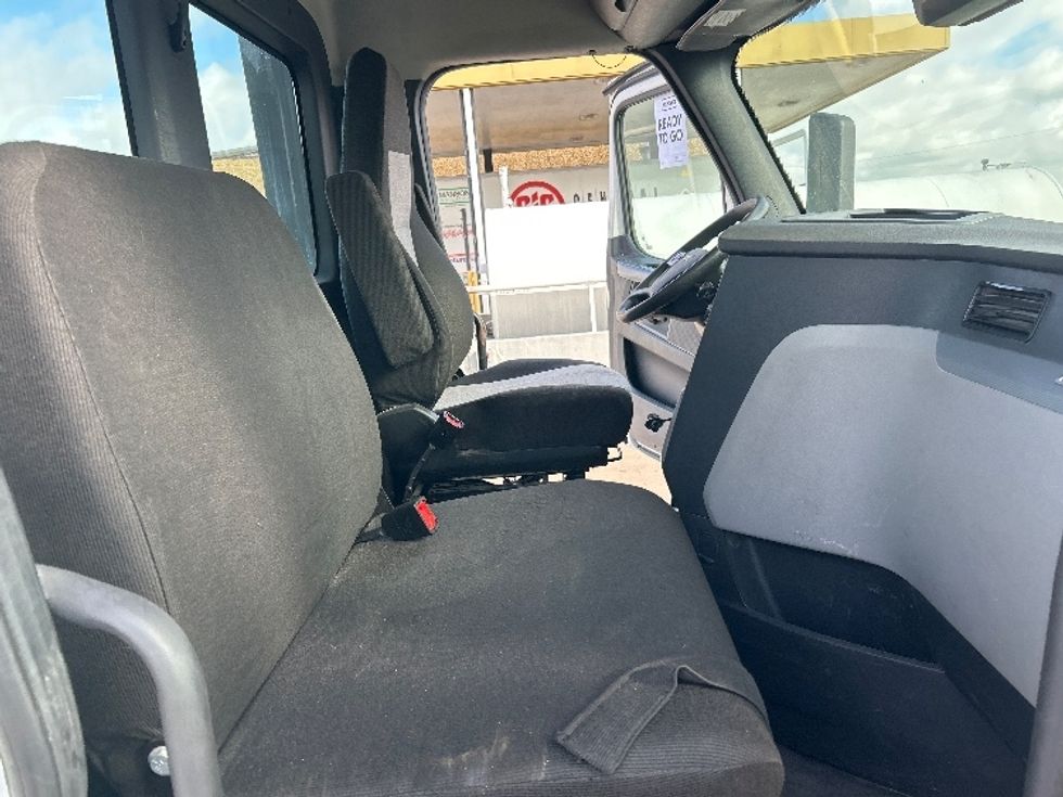 Day Cab Tractor-Heavy Duty Tractors-Freightliner-2021-T12664ST-Waco-TX-317,426\n\t\tmiles-$ 70,250 - Image 14