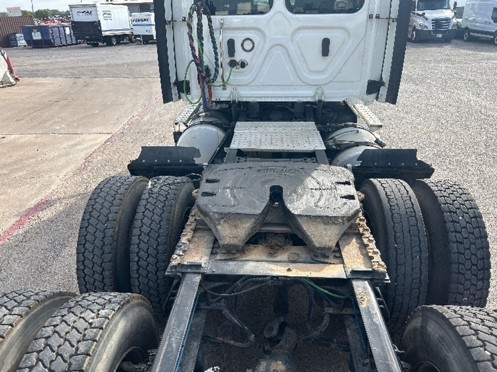 Day Cab Tractor-Heavy Duty Tractors-Freightliner-2021-T12664ST-Waco-TX-317,426\n\t\tmiles-$ 70,250 - Image 6