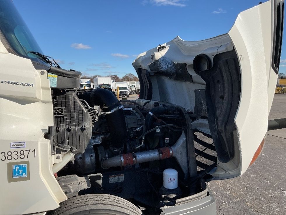 Day Cab Tractor-Heavy Duty Tractors-Freightliner-2021-T12664ST-Warren-MI-628,617\n\t\tmiles-$ 27,250 - Image 15