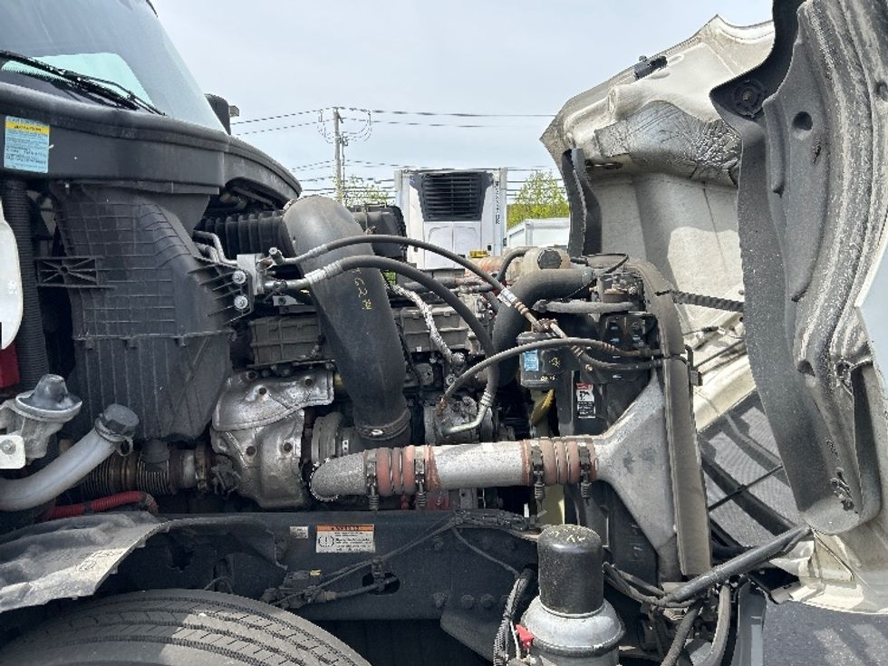 Day Cab Tractor-Heavy Duty Tractors-Freightliner-2021-T12664ST-West Babylon-NY-262,425\n\t\tmiles-$ 60,500 - Image 15