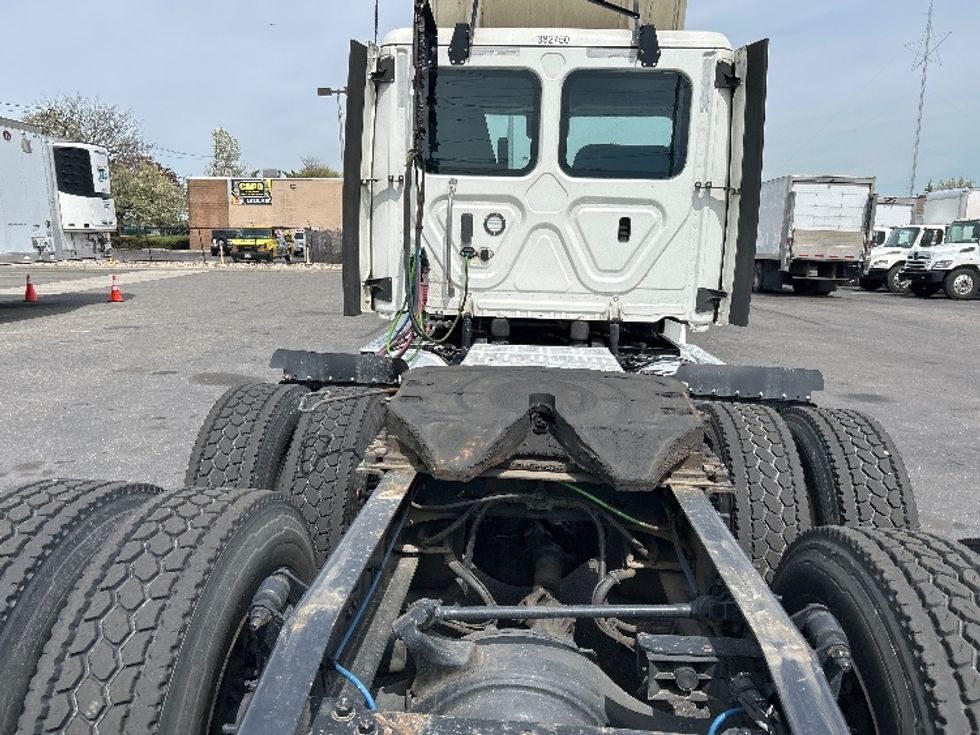 Day Cab Tractor-Heavy Duty Tractors-Freightliner-2021-T12664ST-West Babylon-NY-262,425\n\t\tmiles-$ 60,500 - Image 6