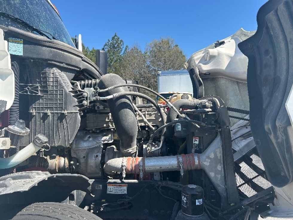 Day Cab Tractor-Heavy Duty Tractors-Freightliner-2021-T12664ST-West Columbia-SC-131,086\n\t\tmiles-$ 74,750 - Image 15