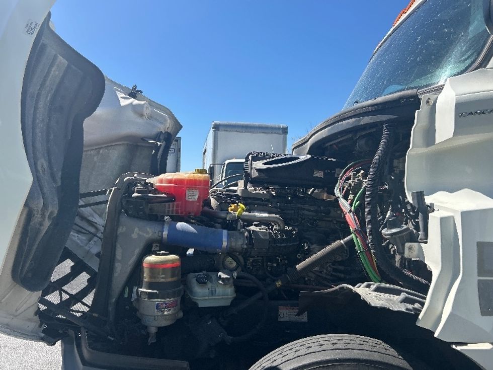 Day Cab Tractor-Heavy Duty Tractors-Freightliner-2021-T12664ST-West Columbia-SC-131,086\n\t\tmiles-$ 74,750 - Image 16