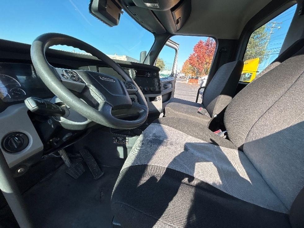 Day Cab Tractor-Heavy Duty Tractors-Freightliner-2021-T12664ST-West Sacramento-CA-309,490\n\t\tmiles-$ 83,500 - Image 10