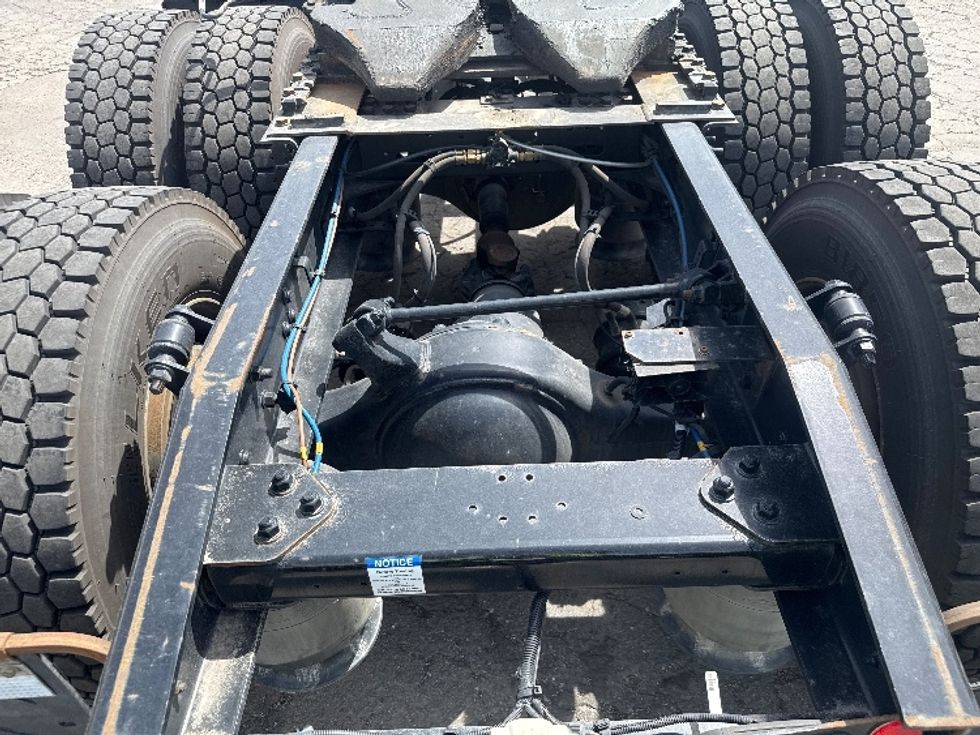 Day Cab Tractor-Heavy Duty Tractors-Freightliner-2021-T12664ST-West Valley City-UT-198,083\n\t\tmiles-$ 81,000 - Image 6