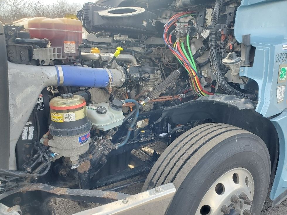 Day Cab Tractor-Heavy Duty Tractors-Freightliner-2021-T12664ST-White Deer-PA-283,500\n\t\tmiles-$ 58,250 - Image 16