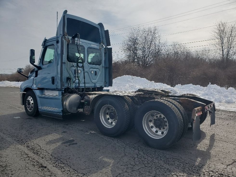 Day Cab Tractor-Heavy Duty Tractors-Freightliner-2021-T12664ST-White Deer-PA-283,500\n\t\tmiles-$ 58,250 - Image 5