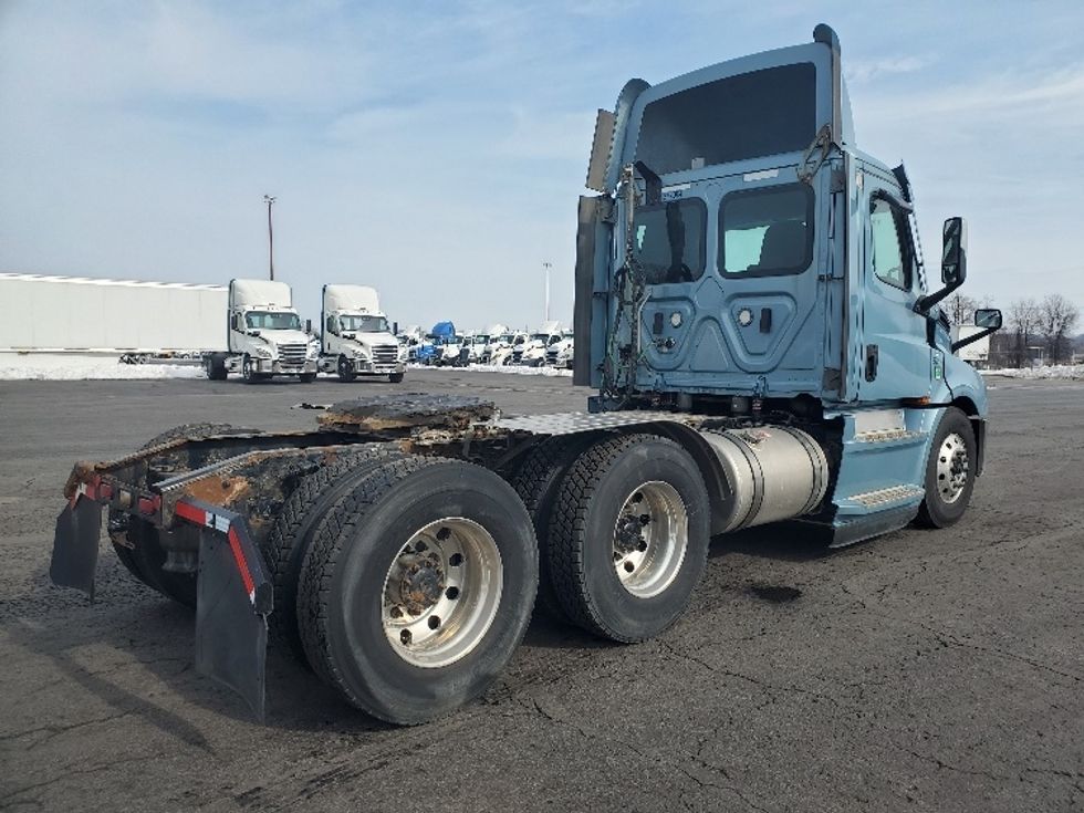 Day Cab Tractor-Heavy Duty Tractors-Freightliner-2021-T12664ST-White Deer-PA-283,500\n\t\tmiles-$ 58,250 - Image 7