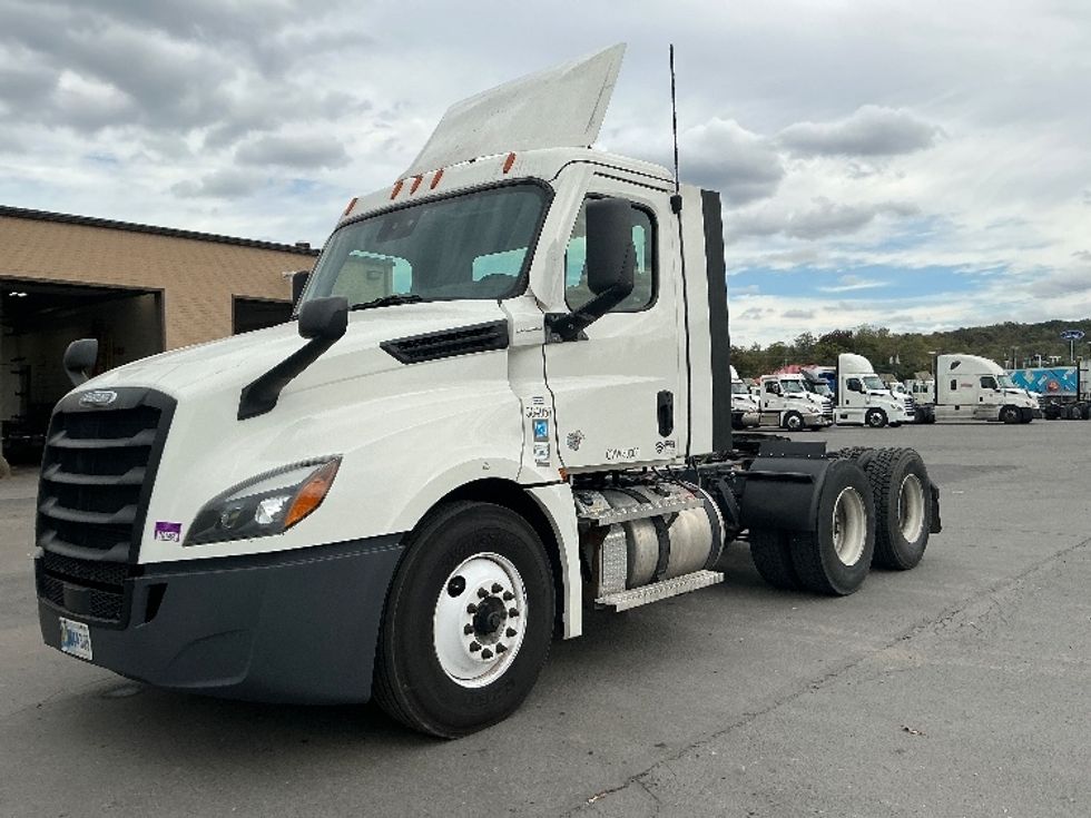 Day Cab Tractor-Heavy Duty Tractors-Freightliner-2021-T12664ST-Wilkes Barre-PA-401,994\n\t\tmiles-$ 53,000 - Image 3