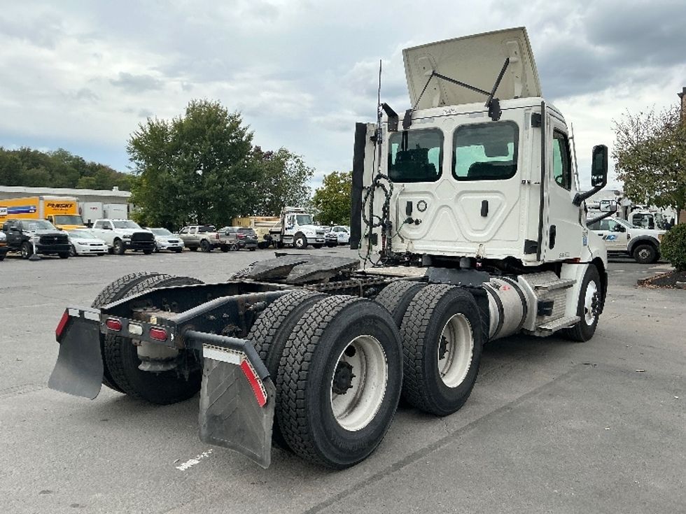 Day Cab Tractor-Heavy Duty Tractors-Freightliner-2021-T12664ST-Wilkes Barre-PA-401,994\n\t\tmiles-$ 53,000 - Image 7