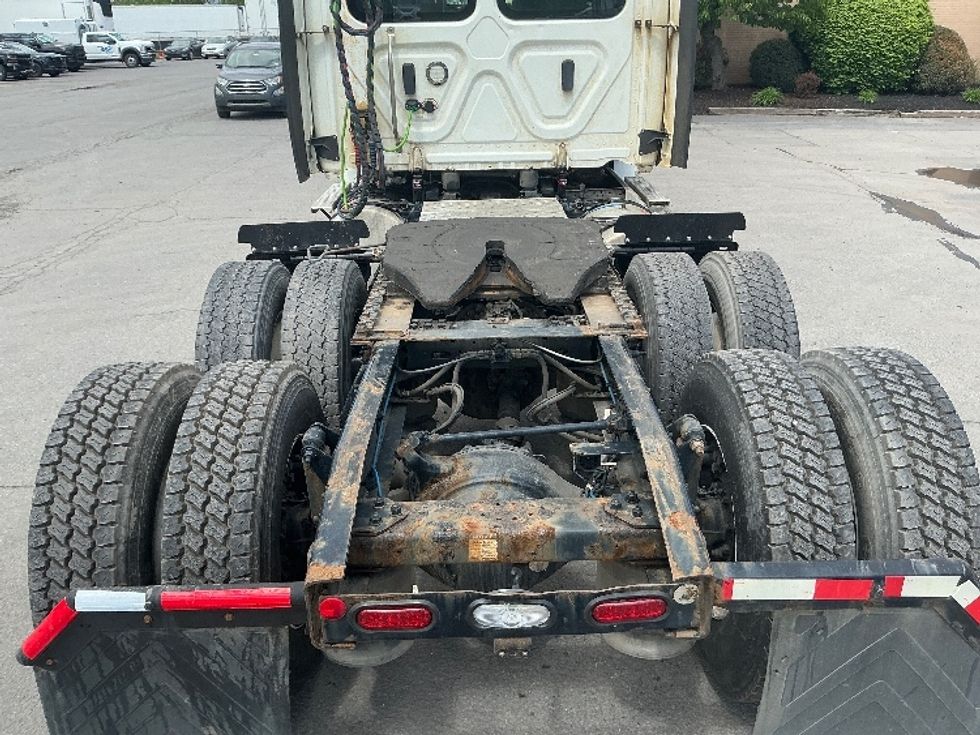 Day Cab Tractor-Heavy Duty Tractors-Freightliner-2021-T12664ST-Wilkes Barre-PA-599,374\n\t\tmiles-$ 36,500 - Image 6