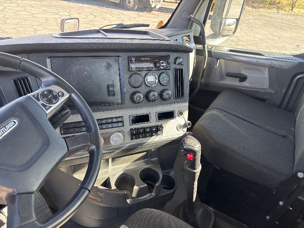 Day Cab Tractor-Heavy Duty Tractors-Freightliner-2021-T12684ST-Salt Lake City-UT-327,959\n\t\tmiles-$ 88,750 - Image 10