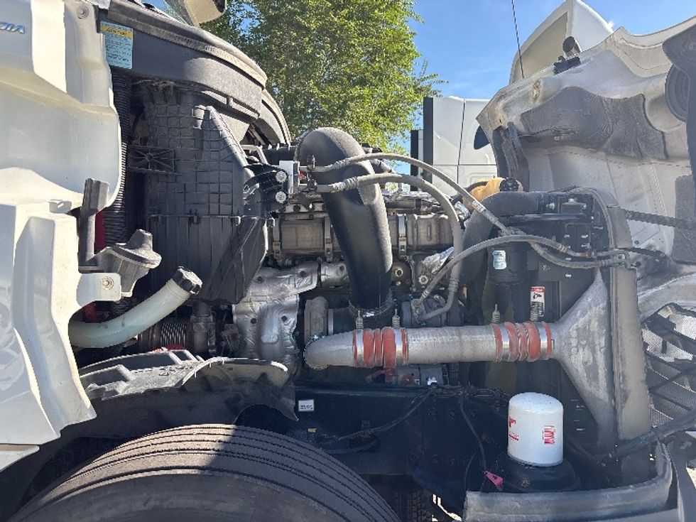 Day Cab Tractor-Heavy Duty Tractors-Freightliner-2021-T12684ST-Salt Lake City-UT-375,647\n\t\tmiles-$ 86,250 - Image 15