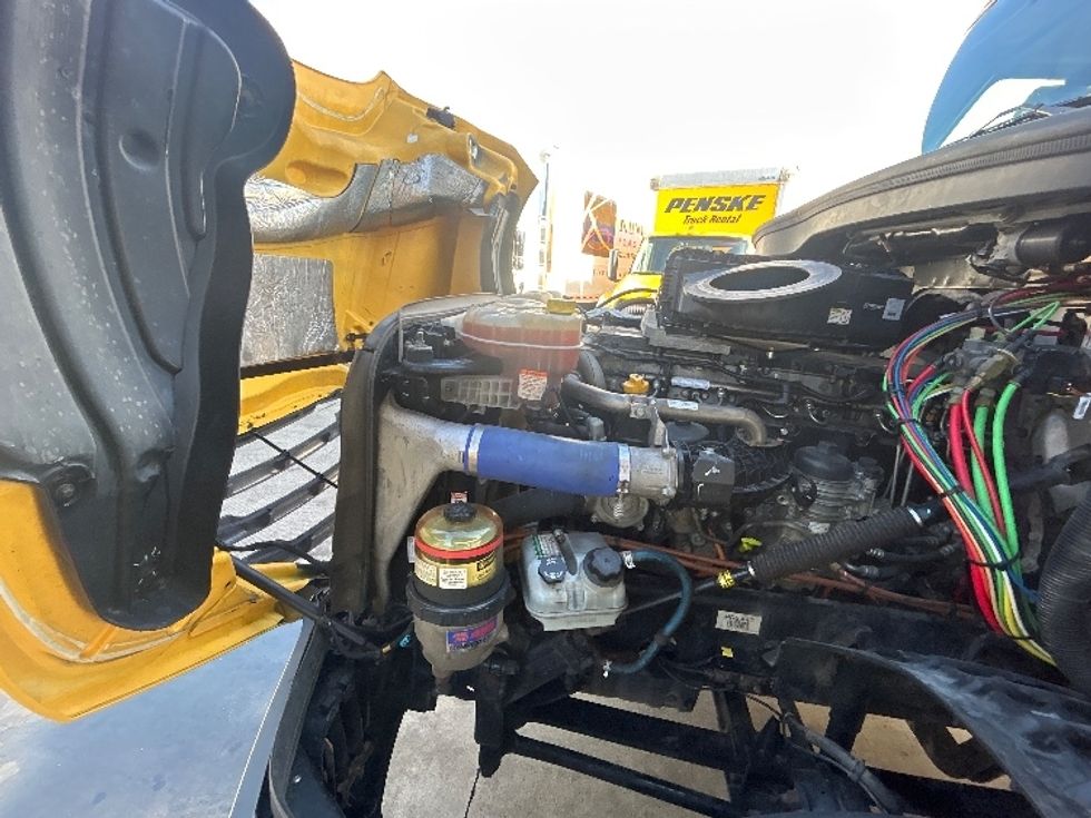 Day Cab Tractor-Heavy Duty Tractors-Freightliner-2021-T12684ST-Torrance-CA-244,771\n\t\tmiles-$ 81,250 - Image 16