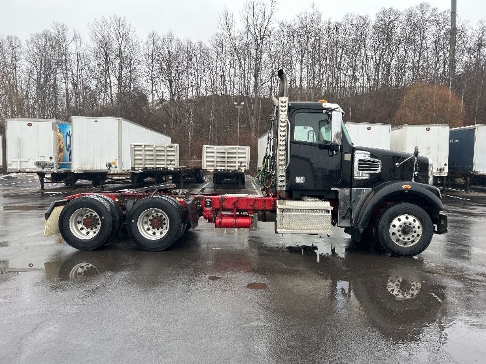 Day Cab Tractor-Heavy Duty Tractors-Freightliner-2022-D12264SD-Binghamton-NY-260,330\n\t\tmiles-$ 77,250 - Image 8