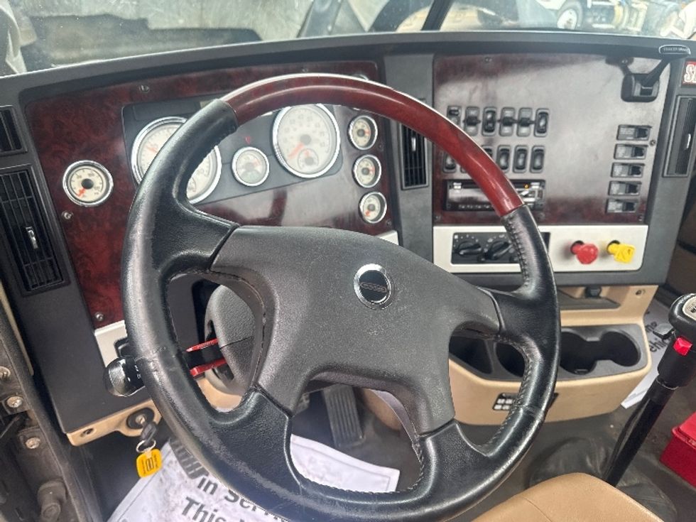 Day Cab Tractor-Heavy Duty Tractors-Freightliner-2022-D12264SD-Elmira-NY-264,674\n\t\tmiles-$ 80,750 - Image 11