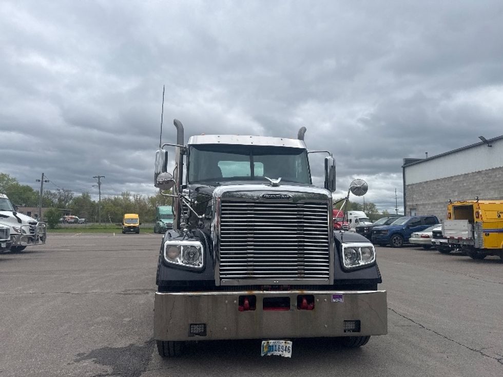 Day Cab Tractor-Heavy Duty Tractors-Freightliner-2022-D12264SD-Elmira-NY-264,674\n\t\tmiles-$ 80,750 - Image 2