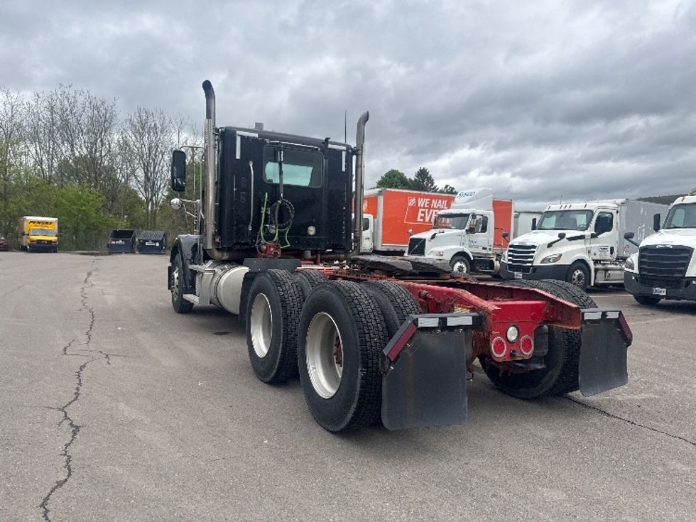 Day Cab Tractor-Heavy Duty Tractors-Freightliner-2022-D12264SD-Elmira-NY-264,674\n\t\tmiles-$ 80,750 - Image 5