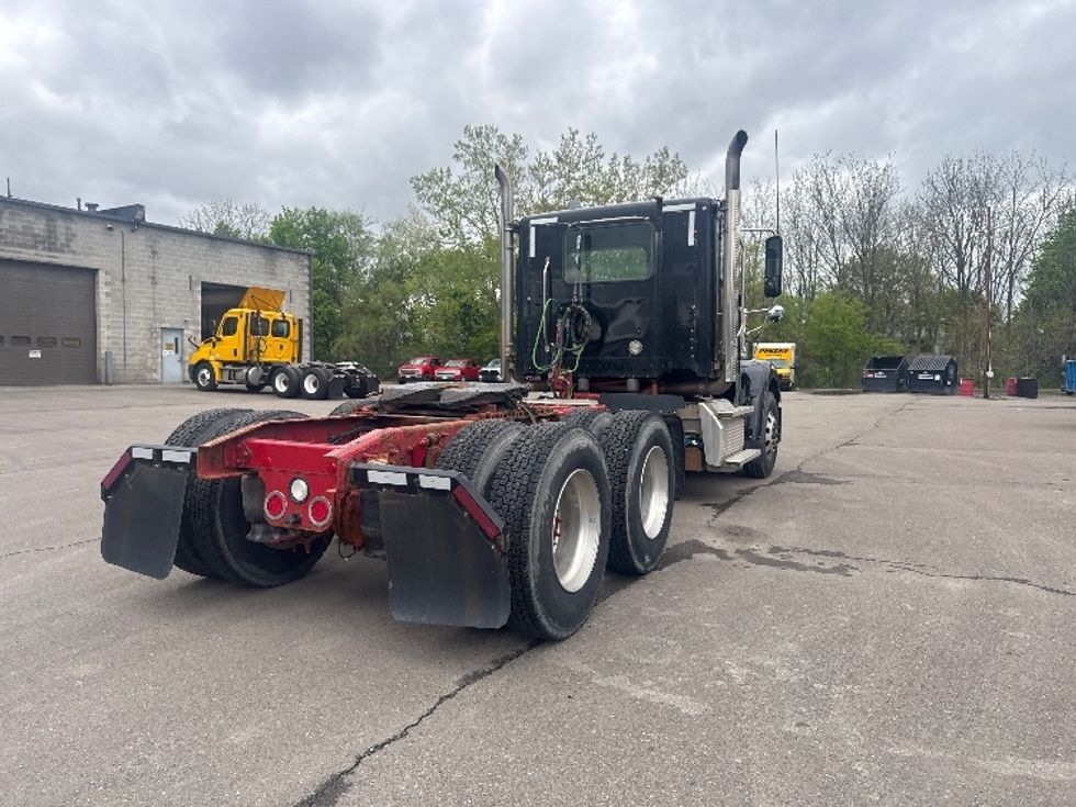 Day Cab Tractor-Heavy Duty Tractors-Freightliner-2022-D12264SD-Elmira-NY-264,674\n\t\tmiles-$ 80,750 - Image 7