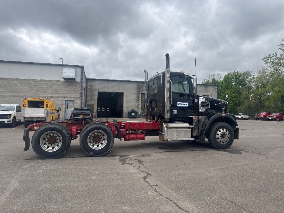 Day Cab Tractor-Heavy Duty Tractors-Freightliner-2022-D12264SD-Elmira-NY-264,674\n\t\tmiles-$ 80,750 - Image 8