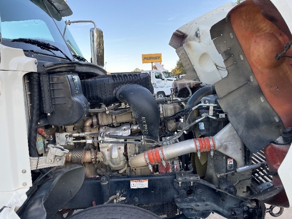 Day Cab Tractor-Heavy Duty Tractors-Freightliner-2022-D12264SD-Florence-SC-206,499\n\t\tmiles-$ 85,250 - Image 15