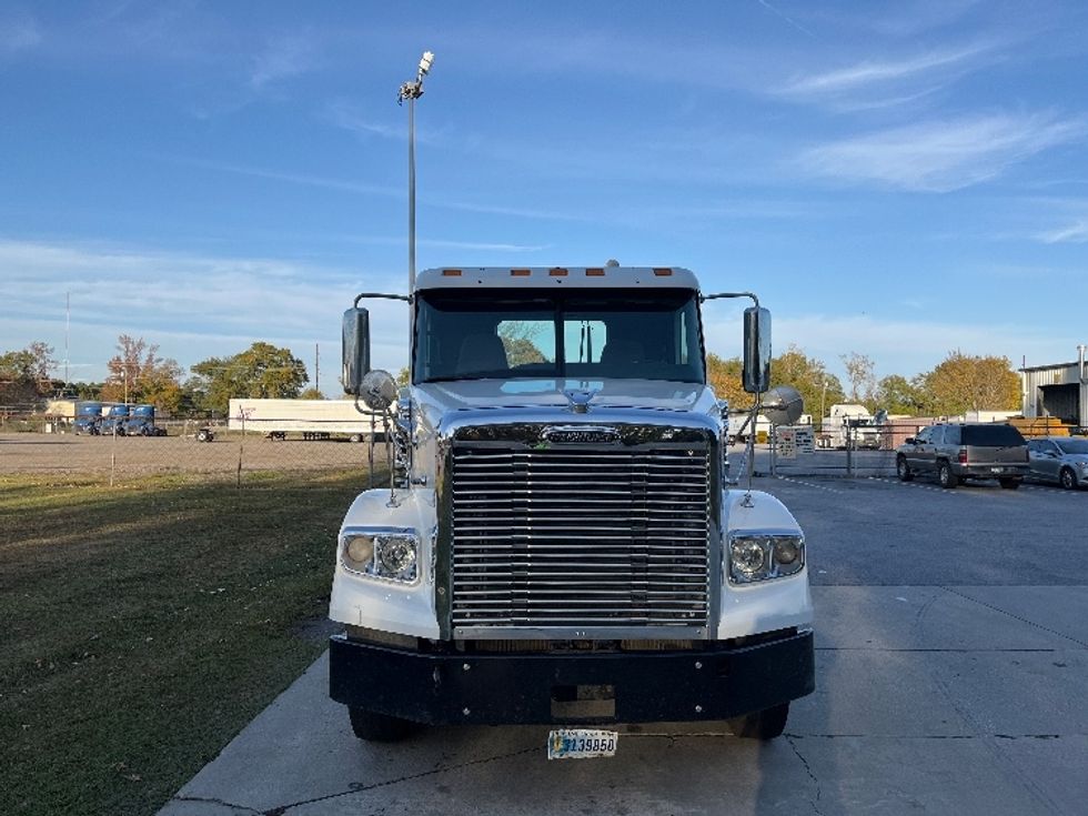 Day Cab Tractor-Heavy Duty Tractors-Freightliner-2022-D12264SD-Florence-SC-206,499\n\t\tmiles-$ 85,250 - Image 2