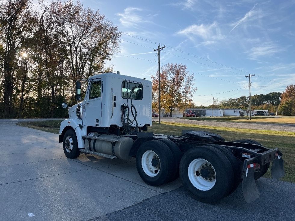 Day Cab Tractor-Heavy Duty Tractors-Freightliner-2022-D12264SD-Florence-SC-206,499\n\t\tmiles-$ 85,250 - Image 5