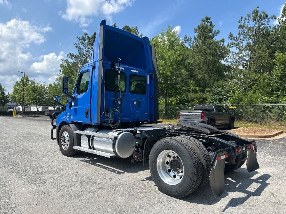 Day Cab Tractor-Heavy Duty Tractors-Freightliner-2022-T11642ST-Atlanta-GA-254,240\n\t\tmiles-$ 69,750 - Image 5