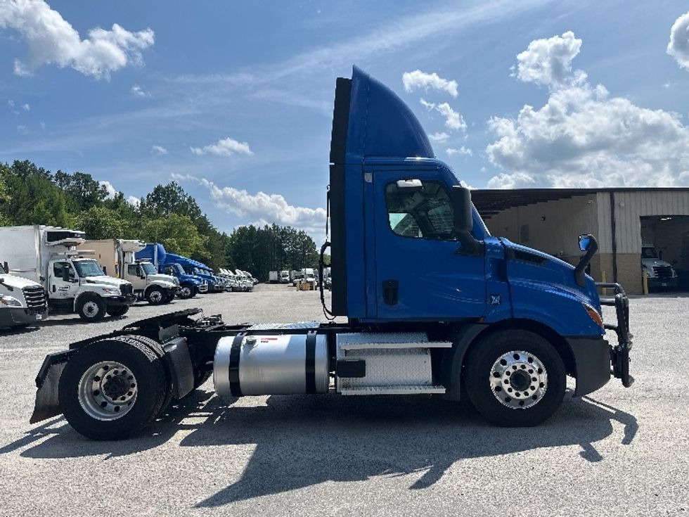Day Cab Tractor-Heavy Duty Tractors-Freightliner-2022-T11642ST-Atlanta-GA-254,240\n\t\tmiles-$ 69,750 - Image 8