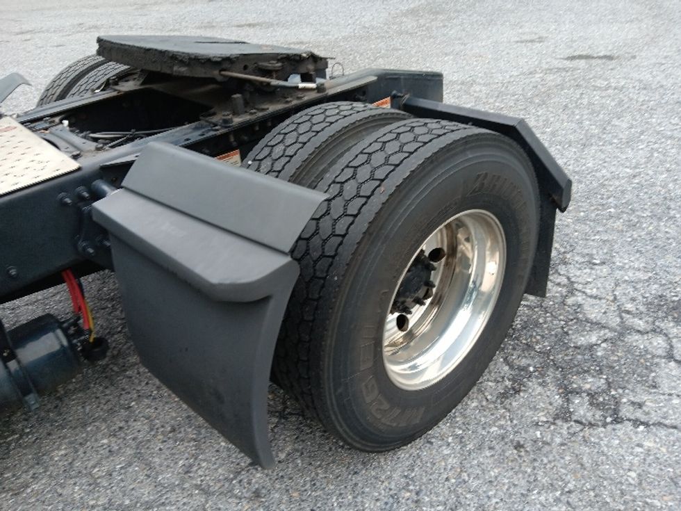 Day Cab Tractor-Heavy Duty Tractors-Freightliner-2022-T11642ST-Blountville-TN-511,771\n\t\tmiles-$ 50,250 - Image 17