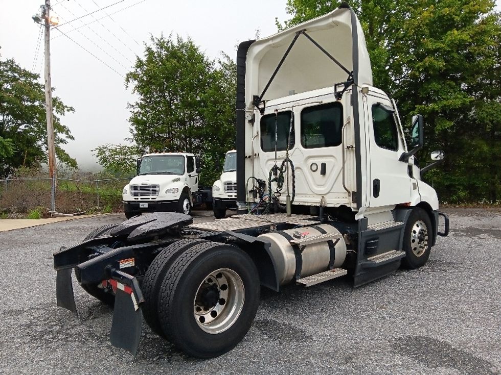 Day Cab Tractor-Heavy Duty Tractors-Freightliner-2022-T11642ST-Blountville-TN-511,771\n\t\tmiles-$ 50,250 - Image 7