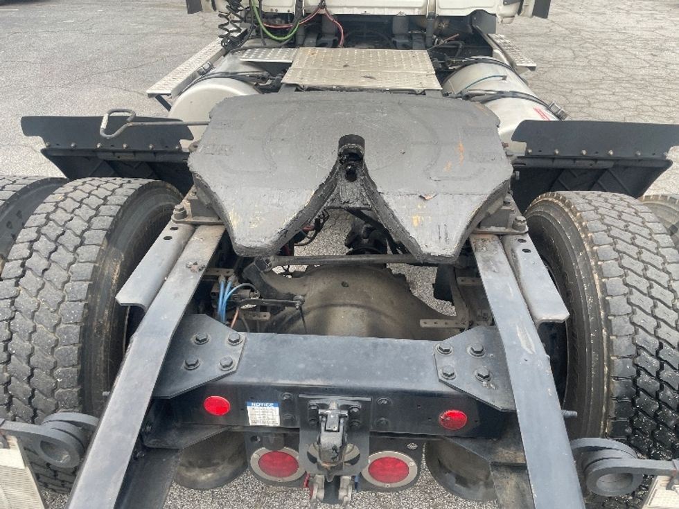 Day Cab Tractor-Heavy Duty Tractors-Freightliner-2022-T11642ST-Forest Park-GA-721,047\n\t\tmiles-$ 30,500 - Image 18